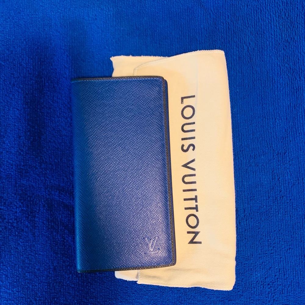 Louis Vuitton wallet brand new